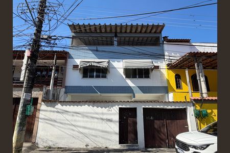 Fachada  de casa à venda com 2 quartos, 120m² em Taquara, Rio de Janeiro