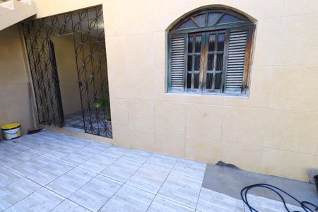 Garagem de casa para alugar com 3 quartos, 90m² em Nova Brasília, Salvador