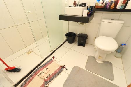 Banheiro social de casa para alugar com 2 quartos, 90m² em Nova Brasília, Salvador