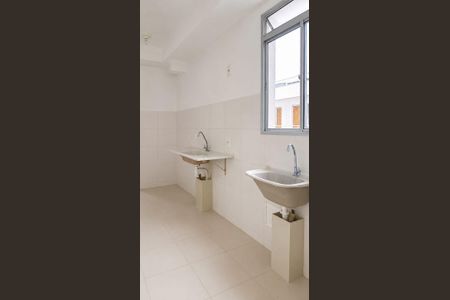 Área de serviço de apartamento para alugar com 2 quartos, 48m² em Anchieta, Rio de Janeiro