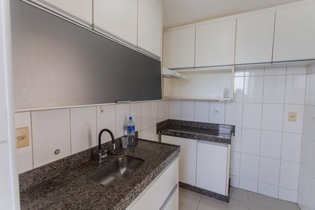 Cozinha de apartamento para alugar com 3 quartos, 85m² em Maria Virgínia, Belo Horizonte