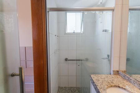 Banheiro da Suíte de apartamento para alugar com 3 quartos, 85m² em Maria Virgínia, Belo Horizonte