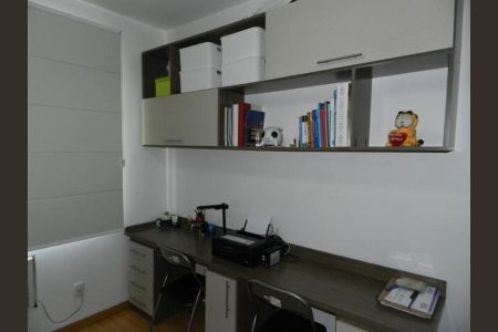 Quarto de apartamento à venda com 2 quartos, 65m² em Barreto, Niterói