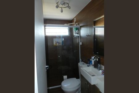 Banheiro de apartamento à venda com 2 quartos, 65m² em Barreto, Niterói