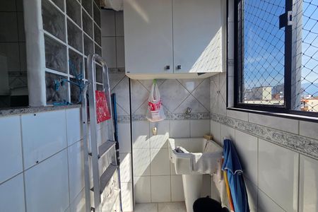 Área de Serviço de apartamento para alugar com 2 quartos, 74m² em Guilhermina, Praia Grande