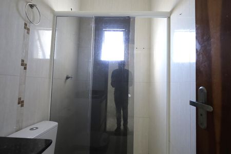 Banheiro de apartamento para alugar com 2 quartos, 54m² em Parque Novo Oratório, Santo André