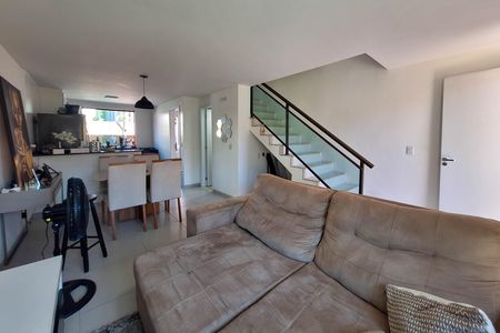 Sala de casa à venda com 3 quartos, 108m² em Maravista, Niterói