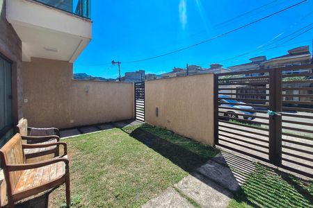 Quintal de casa à venda com 3 quartos, 108m² em Maravista, Niterói