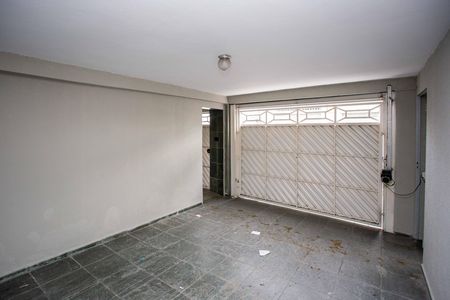 Garagem de casa à venda com 5 quartos, 260m² em Centro, Diadema