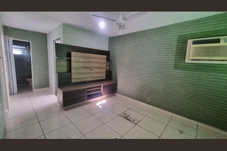 Sala de casa à venda com 5 quartos, 200m² em Campo Grande, Rio de Janeiro