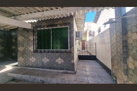 Área externa de casa à venda com 5 quartos, 200m² em Campo Grande, Rio de Janeiro