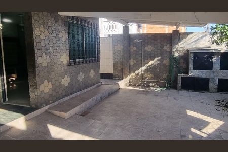 Área externa de casa à venda com 5 quartos, 200m² em Campo Grande, Rio de Janeiro