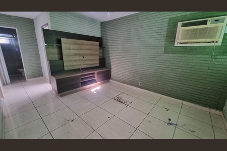 Sala de casa à venda com 5 quartos, 200m² em Campo Grande, Rio de Janeiro