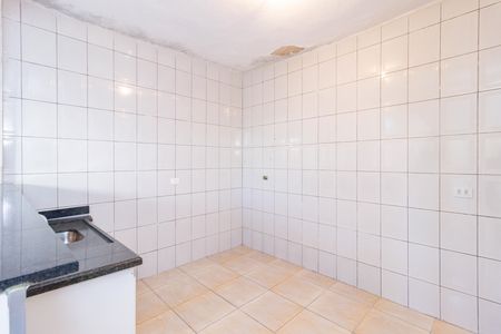 Cozinha de casa para alugar com 1 quarto, 43m² em Vila Picinin, São Paulo