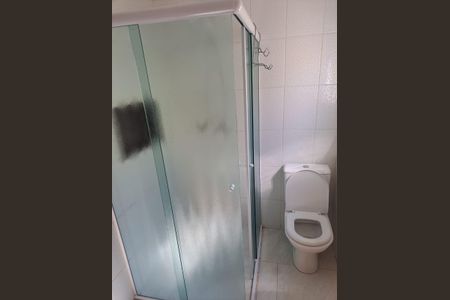 Banheiro de casa para alugar com 3 quartos, 100m² em Vila Taquari, São Paulo