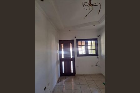 Casa para alugar com 3 quartos, 100m² em Vila Taquari, São Paulo