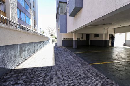 Garagem de apartamento à venda com 3 quartos, 203m² em Coração Eucarístico, Belo Horizonte