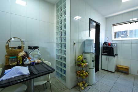 Cozinha de apartamento à venda com 3 quartos, 203m² em Coração Eucarístico, Belo Horizonte