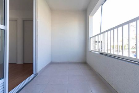 Varanda e área de serviço de apartamento para alugar com 2 quartos, 36m² em Jardim Danfer, São Paulo