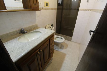 Casa de condomínio para alugar com 225m², 2 quartos e 1 vagaBanheiro