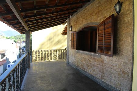 Casa de condomínio para alugar com 225m², 2 quartos e 1 vagaVaranda