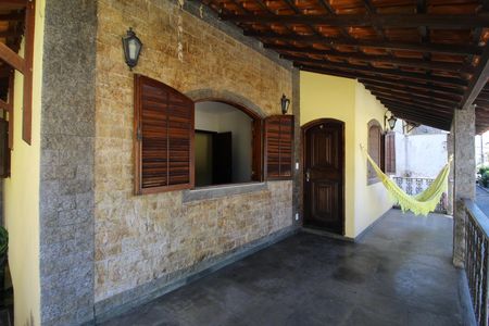 Casa de condomínio para alugar com 225m², 2 quartos e 1 vagaVaranda