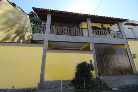 Casa de condomínio para alugar com 225m², 2 quartos e 1 vagaFachada