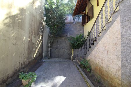 Casa de condomínio para alugar com 225m², 2 quartos e 1 vagaQuintal