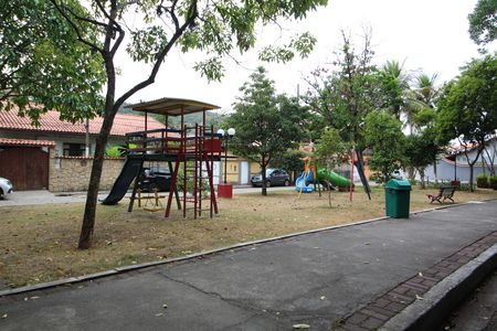 Casa de condomínio para alugar com 225m², 2 quartos e 1 vagaÁrea Comum