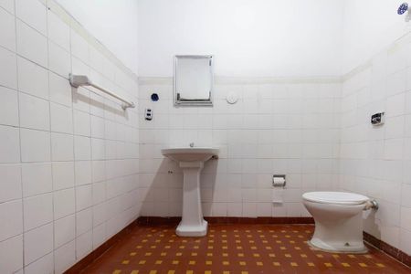 Banheiro de casa para alugar com 1 quarto, 120m² em Vila Esperança, São Paulo