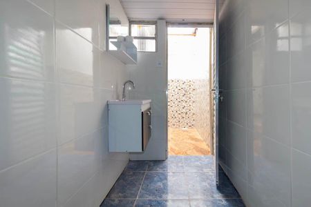 Banheiro de casa para alugar com 1 quarto, 100m² em Vila Esperança, São Paulo