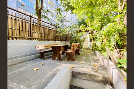 Apartamento para alugar com 80m², 2 quartos e sem vaga