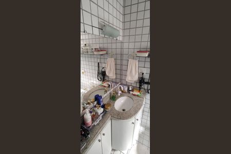 Banheiro de apartamento para alugar com 3 quartos, 150m² em Gutierrez, Belo Horizonte