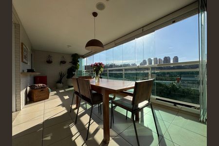 Apartamento à venda com 109m², 3 quartos e 2 vagas Apartamento à venda com 109m², 3 quartos e 2 vagasVaranda