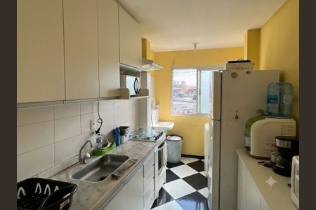 Cozinha de apartamento para alugar com 3 quartos, 65m² em Vila das Belezas, São Paulo