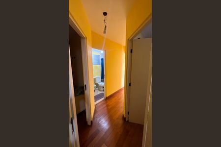 Corredor de apartamento para alugar com 3 quartos, 65m² em Vila das Belezas, São Paulo
