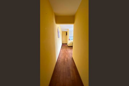 Corredor de apartamento para alugar com 3 quartos, 65m² em Vila das Belezas, São Paulo