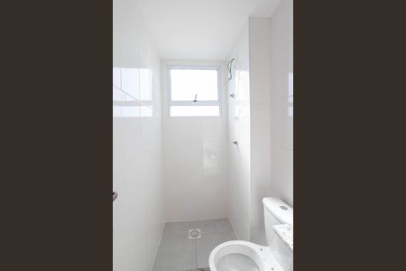 Apartamento para alugar com 55m², 2 quartos e 1 vaga Apartamento para alugar com 55m², 2 quartos e 1 vagaBanheiro social