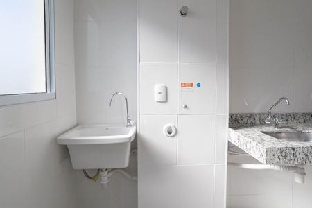 Apartamento para alugar com 55m², 2 quartos e 1 vaga Apartamento para alugar com 55m², 2 quartos e 1 vagaCozinha e Área de Serviço