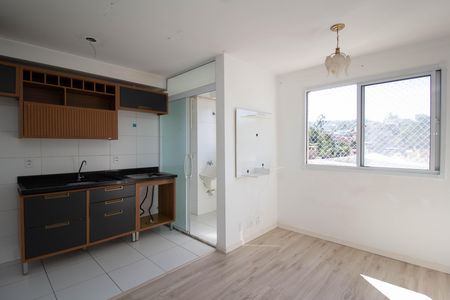 Apartamento para alugar com 2 quartos, 40m² em Vila Zat, São Paulo
