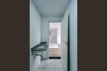 Banheiro de apartamento para alugar com 2 quartos, 36m² em Vila Esperança, São Paulo