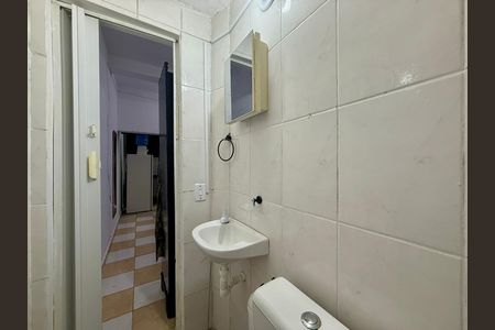 Casa para alugar com 25m², 1 quarto e sem vaga Casa para alugar com 25m², 1 quarto e sem vagaBanheiro