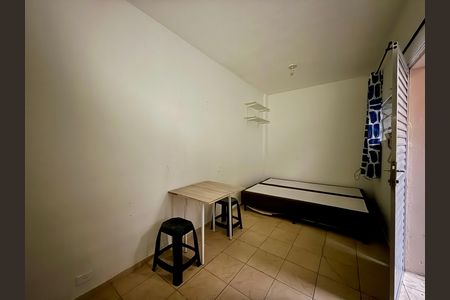 Casa para alugar com 30m², 1 quarto e sem vaga Casa para alugar com 30m², 1 quarto e sem vagaQuarto