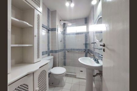 Banheiro de apartamento à venda com 2 quartos, 62m² em Vila Gumercindo, São Paulo
