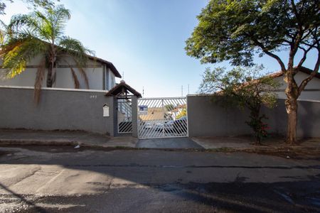Fachada de casa de condomínio à venda com 3 quartos, 117m² em Santa Rosa, Belo Horizonte