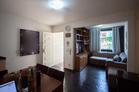 Sala de casa de condomínio à venda com 3 quartos, 117m² em Santa Rosa, Belo Horizonte