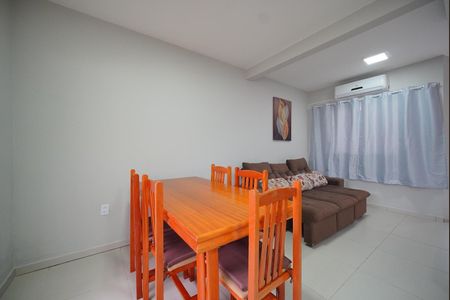 Sala de apartamento para alugar com 2 quartos, 71m² em Ingleses Norte, Florianópolis