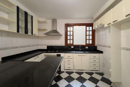 Casa para alugar com 145m², 2 quartos e 2 vagas