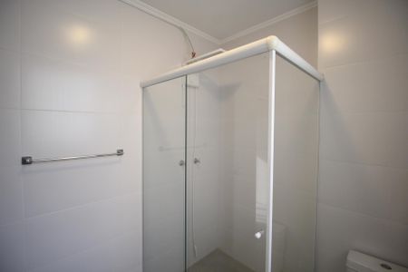 Banheiro de apartamento à venda com 2 quartos, 70m² em Petrópolis, Porto Alegre