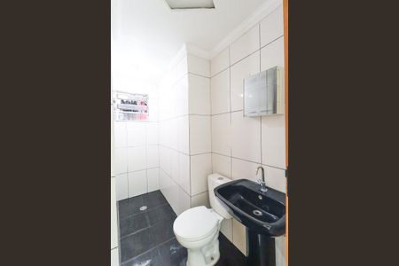 Banheiro de casa para alugar com 2 quartos, 50m² em Vila Maria Alta, São Paulo